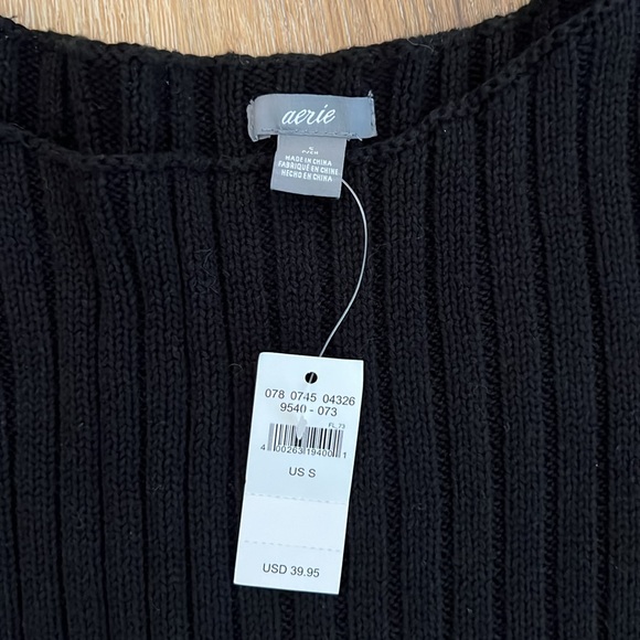 NWT Aerie Black Cropped Sweater - Picture 2 of 3